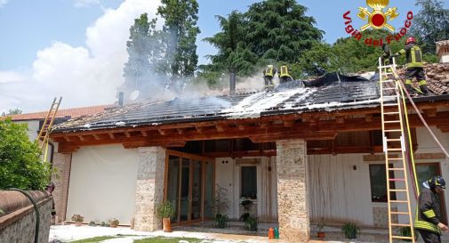 Asolo in fiamme il tetto di un abitazione in via Foresto Vecchio